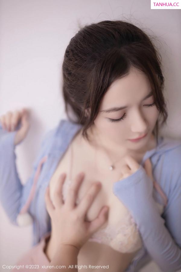 鱼子酱fish  [XiuRen]高清写真图 2023.07.21 No.7120 鱼子酱Fish 蕾丝内衣第24张图片